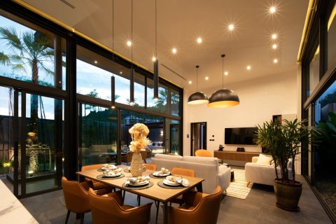 Villa in Rawai, Thailand 4 bedrooms № 166514 - photo 18