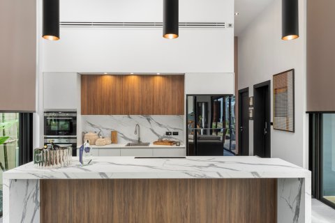 Villa in Rawai, Thailand 4 bedrooms № 166514 - photo 22