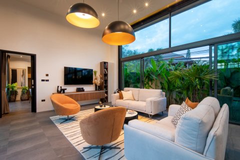 Villa in Rawai, Thailand 4 bedrooms № 166514 - photo 19