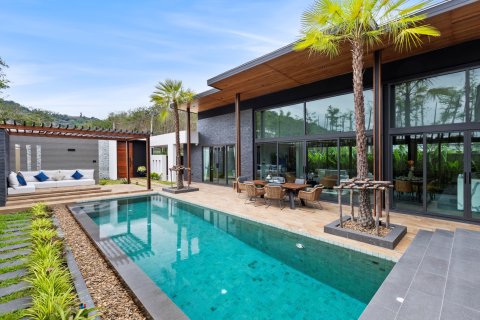 Villa in Rawai, Thailand 4 bedrooms № 166513
