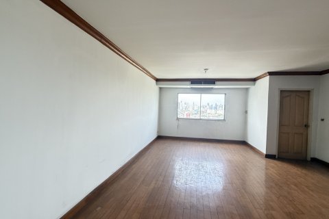 Condo à Yan Nawa, Bangkok, Thaïlande, 3 chambres  № 148974 - photo 17