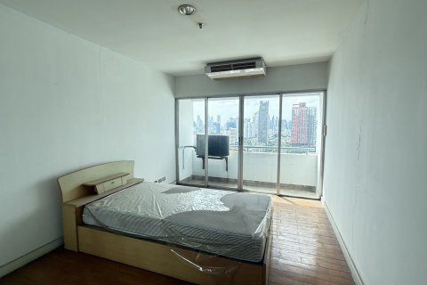 Condo à Yan Nawa, Bangkok, Thaïlande, 3 chambres  № 148974 - photo 10