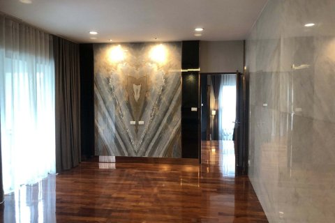 House in Bang Khae, Bangkok, Thailand 4 bedrooms № 162034 - photo 4