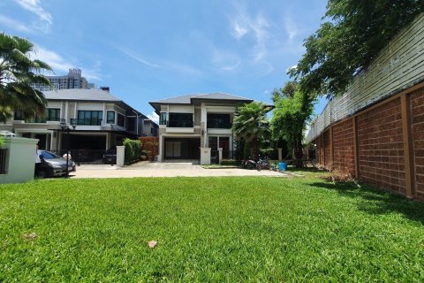 House in Bang Khae, Bangkok, Thailand 4 bedrooms № 162034