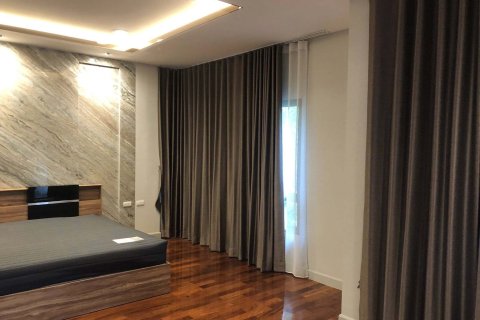 House in Bang Khae, Bangkok, Thailand 4 bedrooms № 162034 - photo 6