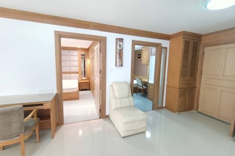 Condo à Huai Khwang, Bangkok, Thaïlande, 2 chambres  № 162037 - photo 8