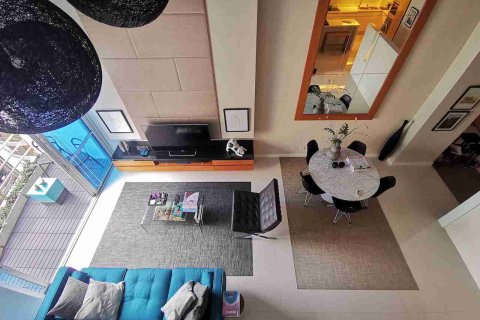 Condo in Bangkok, Thailand, 2 bedrooms № 183461 - photo 1