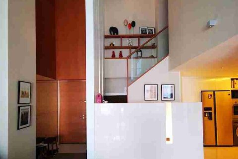 Condo in Bangkok, Thailand, 2 bedrooms № 183461 - photo 12