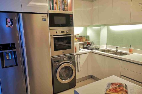 Condo in Bangkok, Thailand, 2 bedrooms № 183461 - photo 9