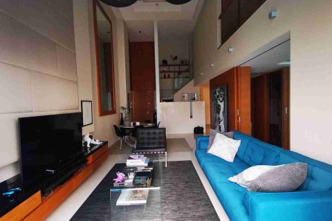 Condo in Bangkok, Thailand, 2 bedrooms № 183461 - photo 11