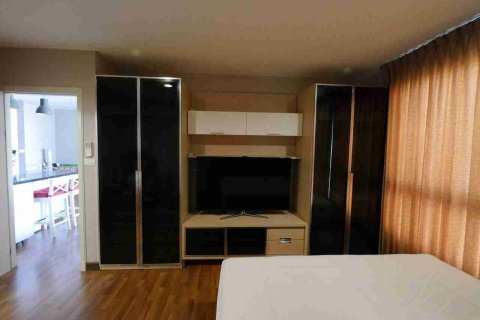 Condo in Bangkok, Thailand, 1 bedroom № 183463 - photo 6