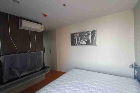Condo in Thonburi, Bangkok, Thailand, 2 bedrooms № 183465 - photo 12
