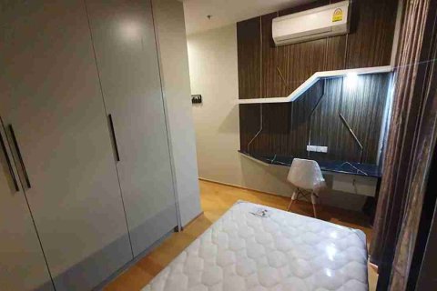 Condo in Thonburi, Bangkok, Thailand, 2 bedrooms № 183465 - photo 8
