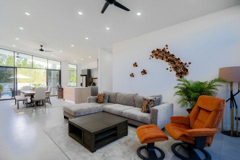 House in Hua Hin, Thailand 4 bedrooms № 168120 - photo 10