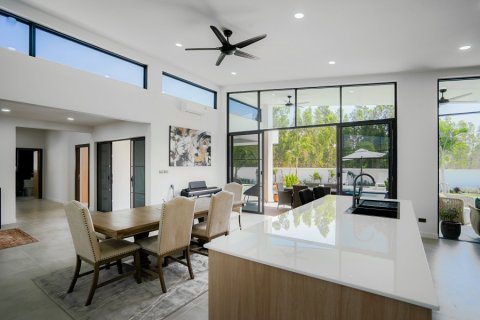 House in Hua Hin, Thailand 4 bedrooms № 168120 - photo 14