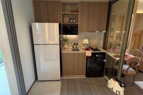 Студия в кондо в Ваттхане, Бангкок, Таиланд № 148081 - фото 2