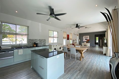 Villa in Hua Hin, Thailand 3 bedrooms № 168356 - photo 20