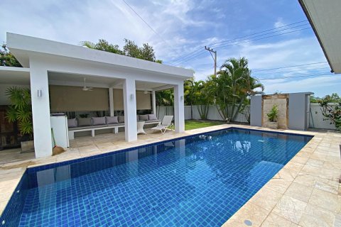 Villa in Hua Hin, Thailand 3 bedrooms № 168356 - photo 8
