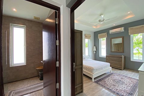 Villa in Hua Hin, Thailand 3 bedrooms № 168356 - photo 30