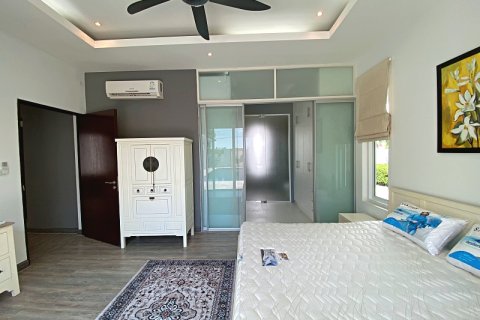 Villa in Hua Hin, Thailand 3 bedrooms № 168356 - photo 22