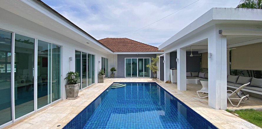 Villa in Hua Hin, Thailand 3 bedrooms № 168356