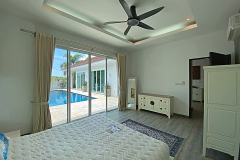 Villa in Hua Hin, Thailand 3 bedrooms № 168356 - photo 24