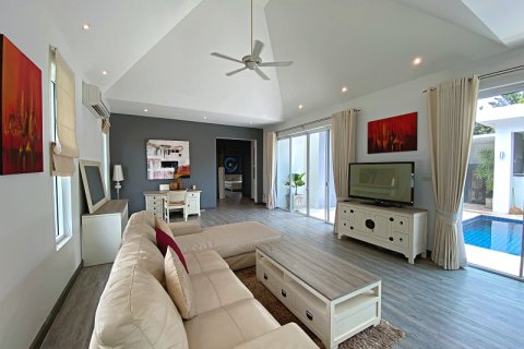 Villa in Hua Hin, Thailand 3 bedrooms № 168356 - photo 18