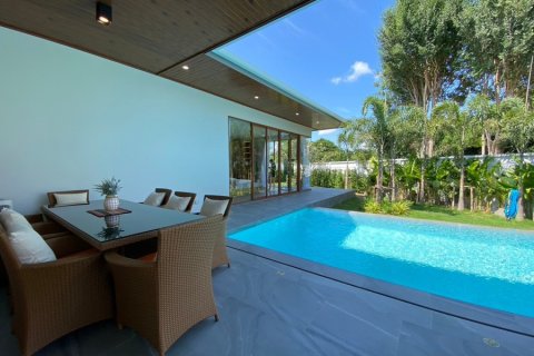 Villa in Hua Hin, Thailand 4 bedrooms № 168386 - photo 7