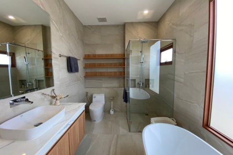 Villa in Hua Hin, Thailand 4 bedrooms № 168386 - photo 20