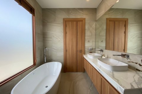 Villa in Hua Hin, Thailand 4 bedrooms № 168386 - photo 21