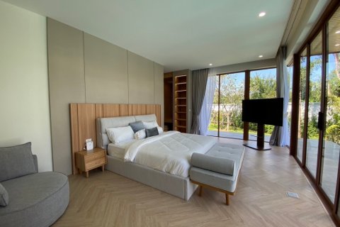 Villa in Hua Hin, Thailand 4 bedrooms № 168386 - photo 16