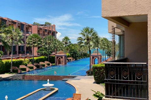 Condo in Hua Hin, Thailand, 3 bedrooms  № 168355 - photo 4