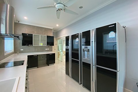 Villa in Hua Hin, Thailand 4 bedrooms № 168387 - photo 19
