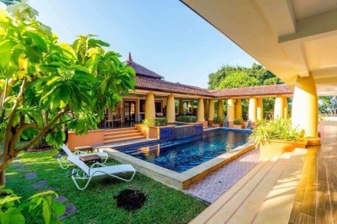 Villa à Hua Hin, Thaïlande 5 chambres № 168354