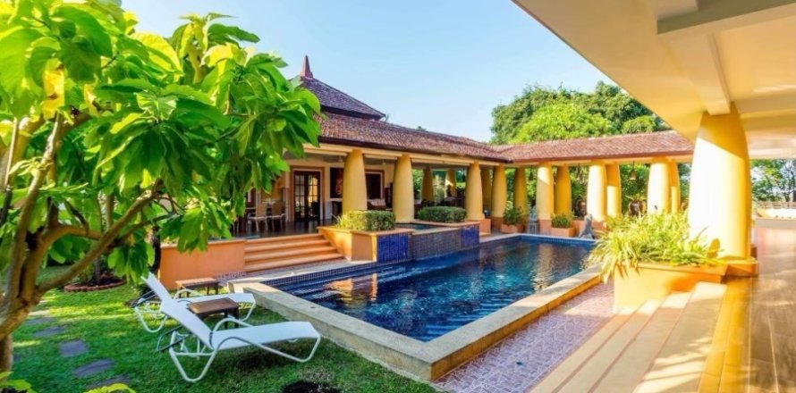 Villa à Hua Hin, Thaïlande 5 chambres № 168354