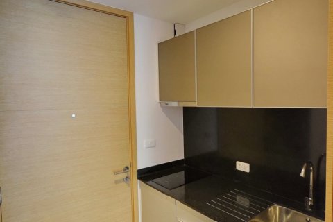 Studio in the Condo in Khlong Toei, Bangkok, Thailand  № 162102 - photo 6