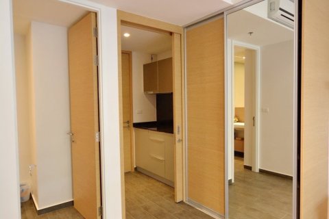 Studio in the Condo in Khlong Toei, Bangkok, Thailand  № 162102 - photo 5