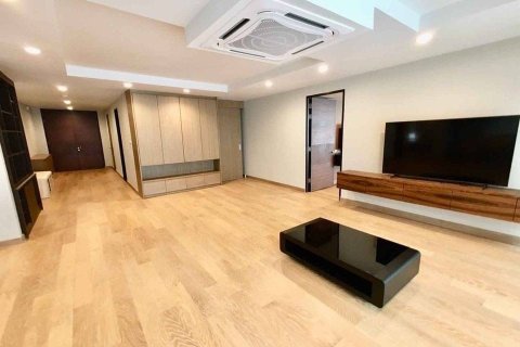 Condo à Watthana, Bangkok, Thaïlande, 4 chambres № 208484 - photo 4