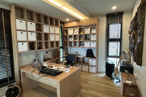 Villa in Phuket, Thailand 3 bedrooms № 150371 - photo 15