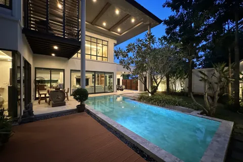 Villa in Phuket, Thailand 3 bedrooms № 150371 - photo 2