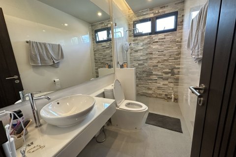 Villa in Phuket, Thailand 3 bedrooms № 150371 - photo 7