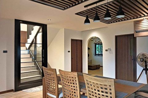 House in Chiang Mai, Thailand 4 bedrooms № 150372 - photo 1