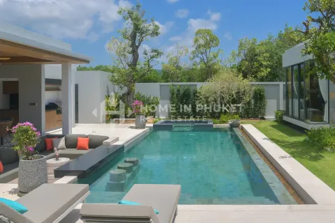 House in Phuket, Thailand 4 bedrooms № 209532 - photo 2