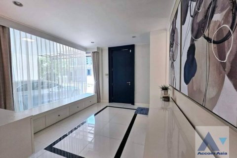 Haus in Prawet, Bangkok, Thailand 4 Schlafzimmer № 216889 - Foto 16