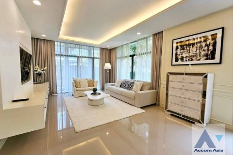 Haus in Prawet, Bangkok, Thailand 4 Schlafzimmer № 216889 - Foto 2