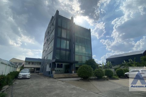 Gewerbeimmobilie in Bang Kapi, Bangkok, Thailand 1500 m2 № 216888 - Foto 2
