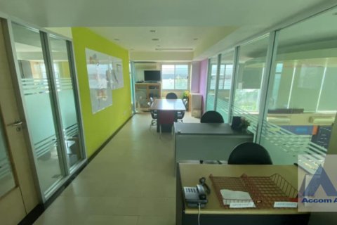 Gewerbeimmobilie in Bang Kapi, Bangkok, Thailand 1500 m2 № 216888 - Foto 7