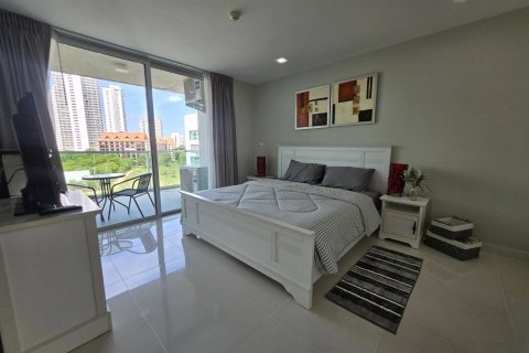 Condo in Pattaya, Thailand, 1 bedroom  № 135118 - photo 13