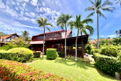 House in Ko Samui, Thailand 4 bedrooms № 135120 - photo 2