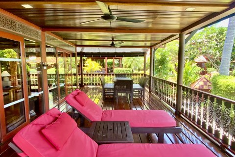 House in Ko Samui, Thailand 4 bedrooms № 135120 - photo 8